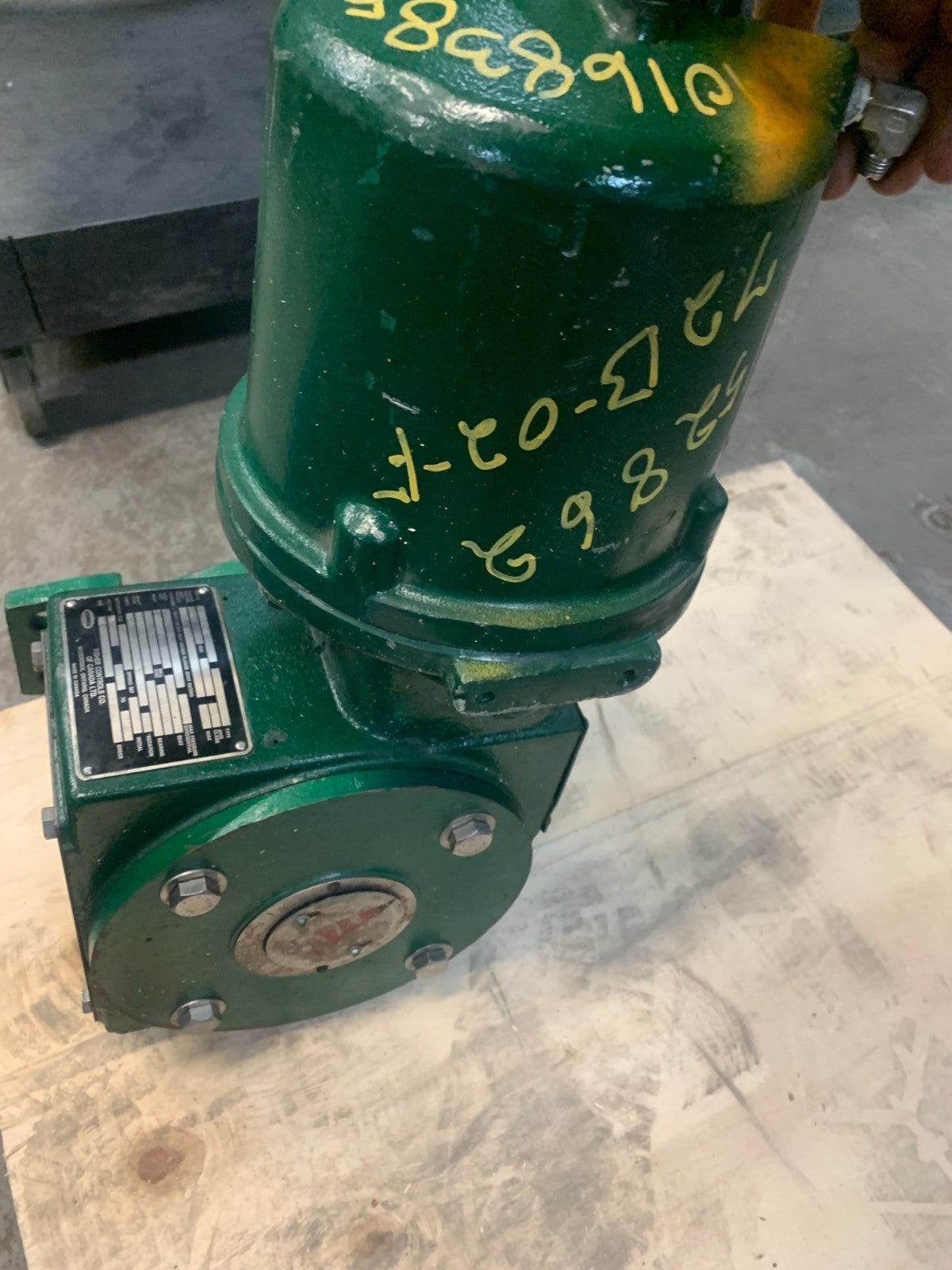 FISHER CONTROLS VALVE TYPE 1061-V100