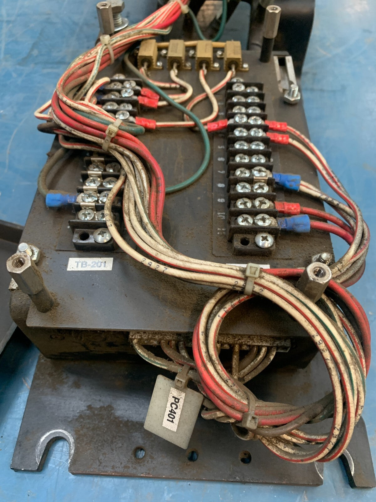 Crown PC 401 Control Board on support rack and 3 24V contactor 165962