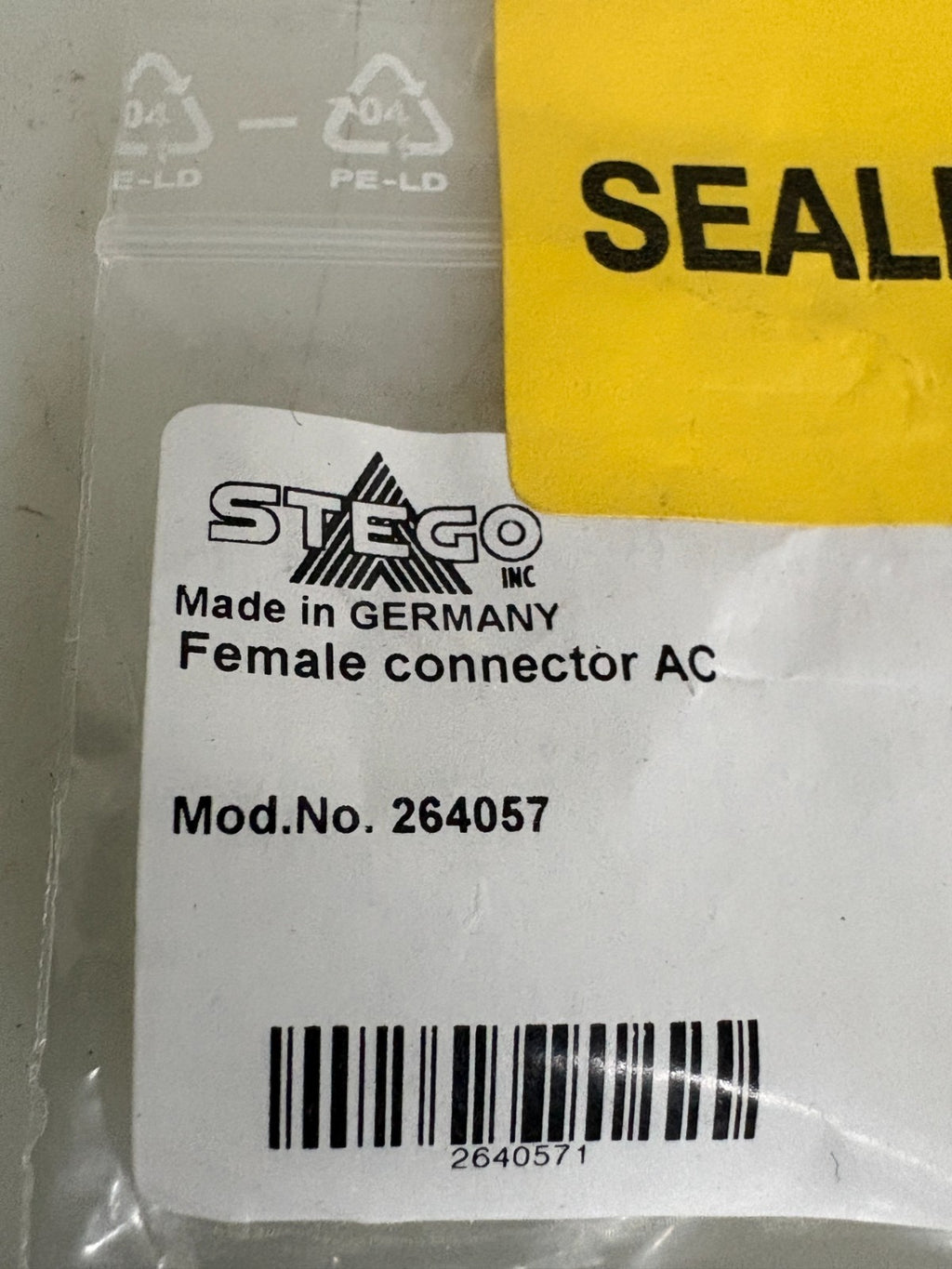 LOT OF 3 STEGO FEMALE CONNECTOR AC 264057