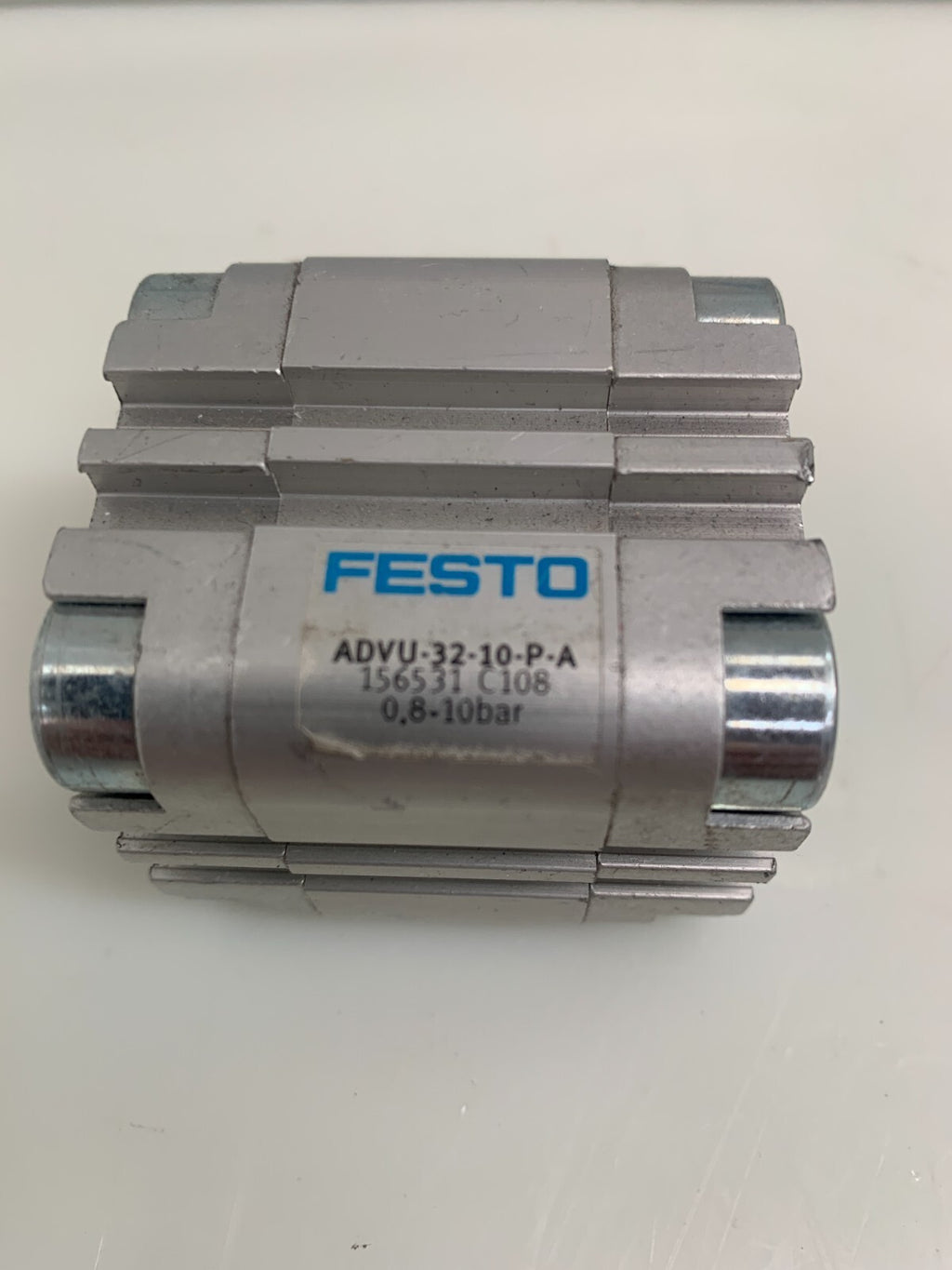 FESTO  ADVUL-32-10-P-A  Pneumatic Cylinder  1565311