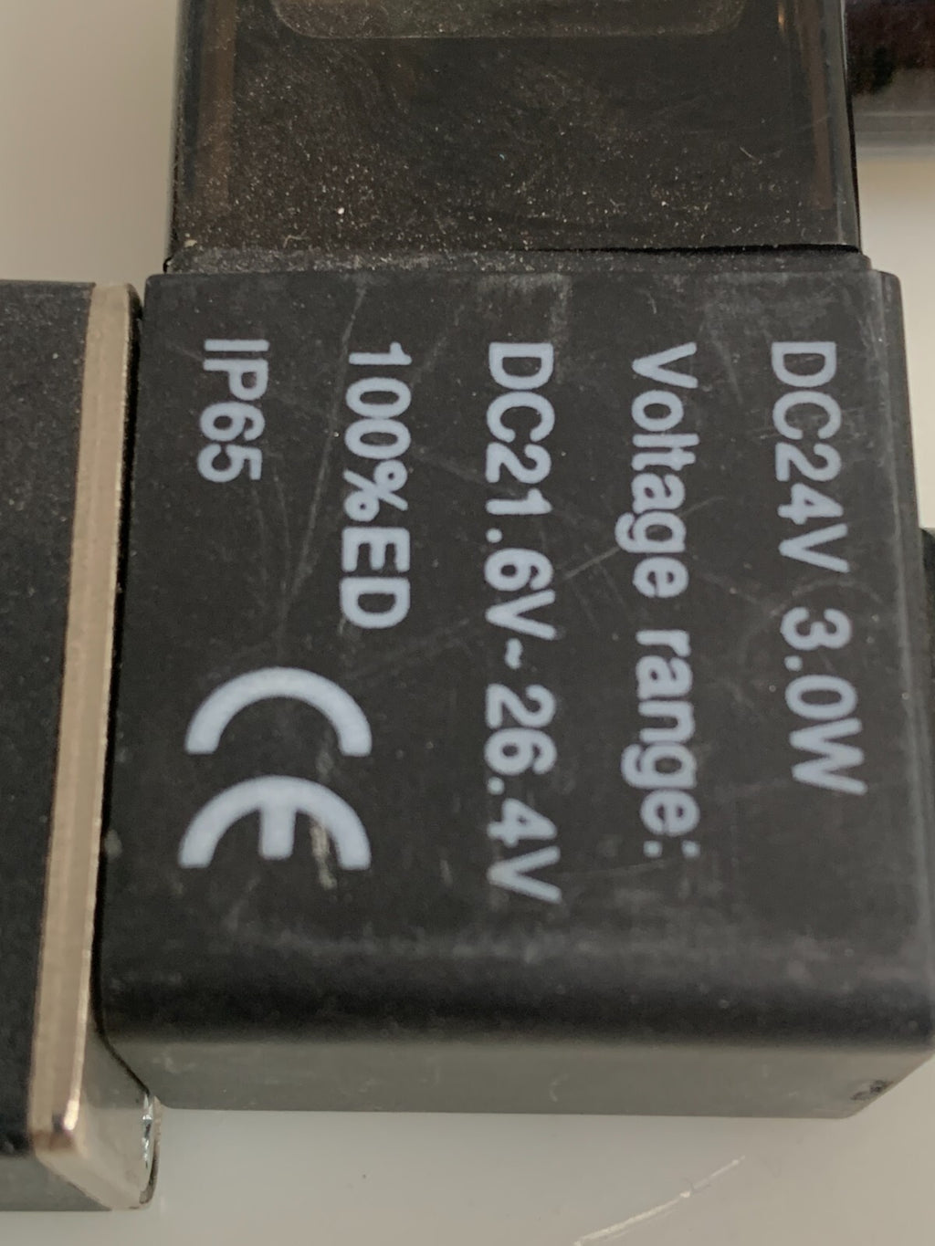 AIRTAC  Solenoid Valve  4N210-08  (Lot of 2)