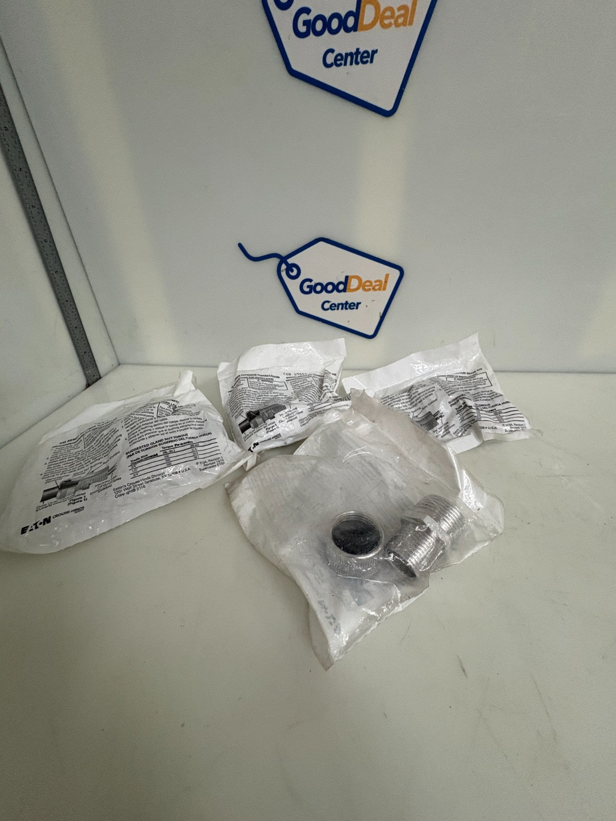 LOT OF 4 EATON NON ARMORED GLAND CONNECTOR CGB195-SA0