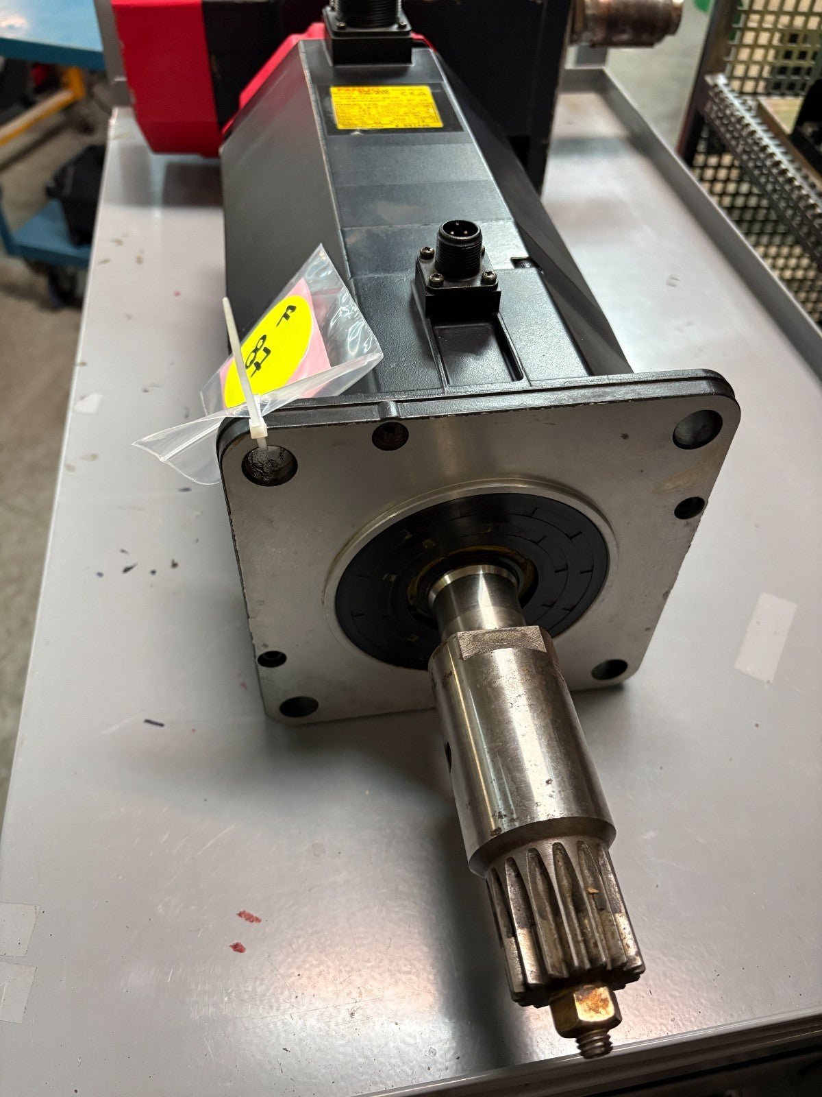 FANUC SERVO MOTOR R MODEL 22/2000 A06B-0147-B675