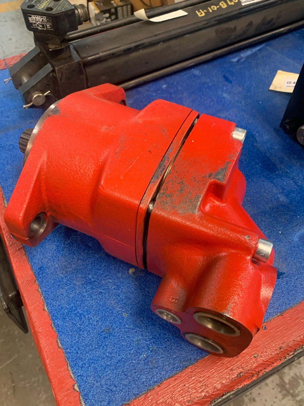 VOLVO HYDRAULIC MOTOR F11-58-M (U?) -SN-S