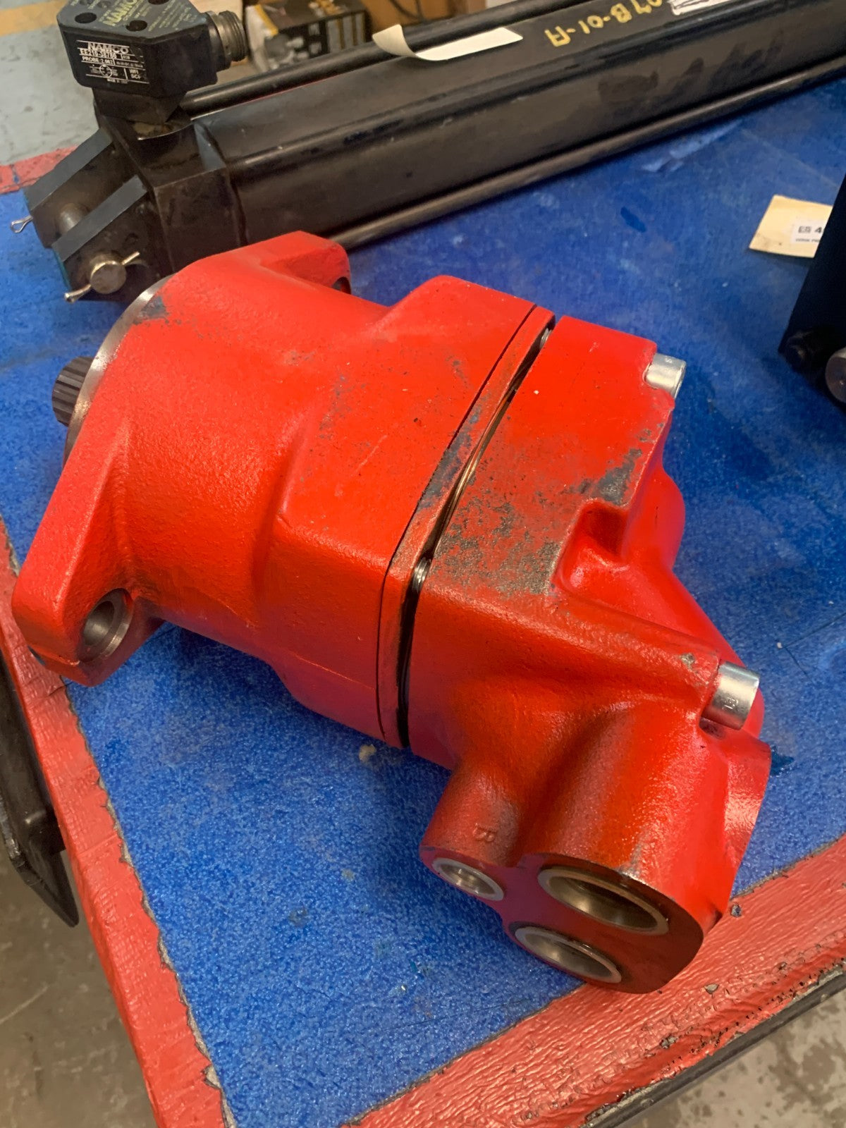 VOLVO HYDRAULIC MOTOR F11-58-M (U?) -SN-S