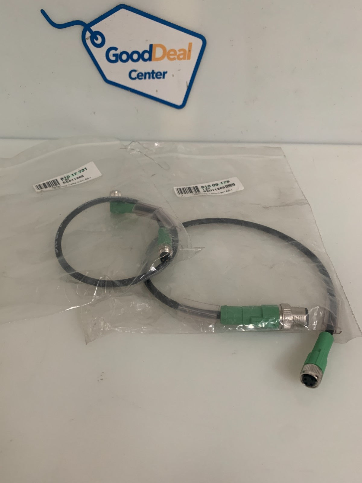 MIX LOT OF 2  PHOENIX CONTACT CONNECTOR CABLE 1535943 SCHUBERT 810 091780