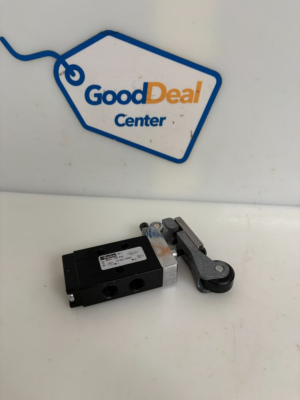 PARKER 3 WAY SPOOL VALVE ROLLER OPERATED SPRING 414211000