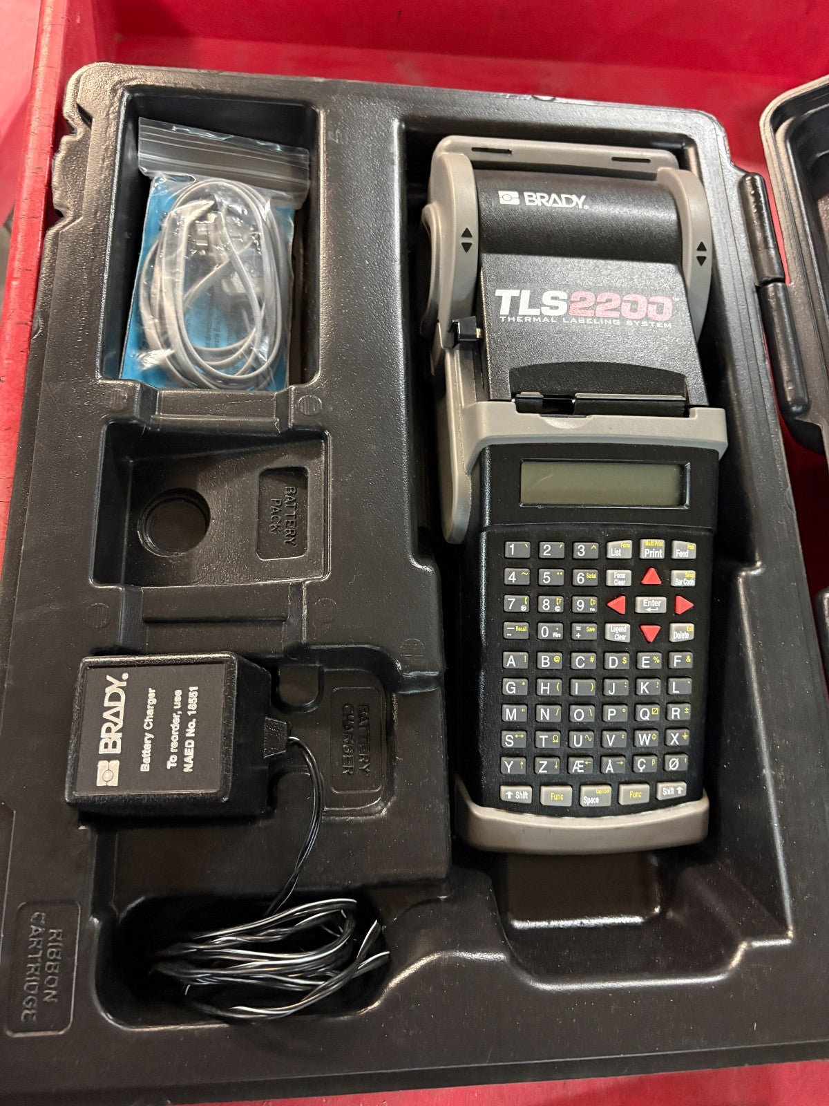 BRADY THERMAL LABELING SYSTEM TLS 2200 IN CASE1