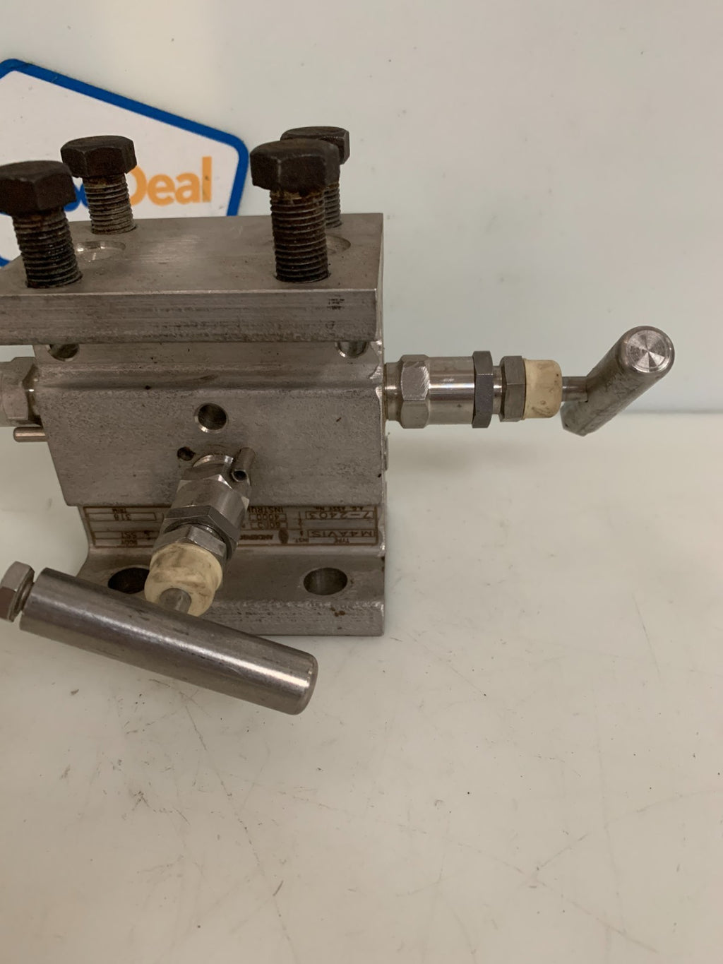 ANDERSON GREENWOOD VALVE MANIFOLD #M4AVIS 7-2403