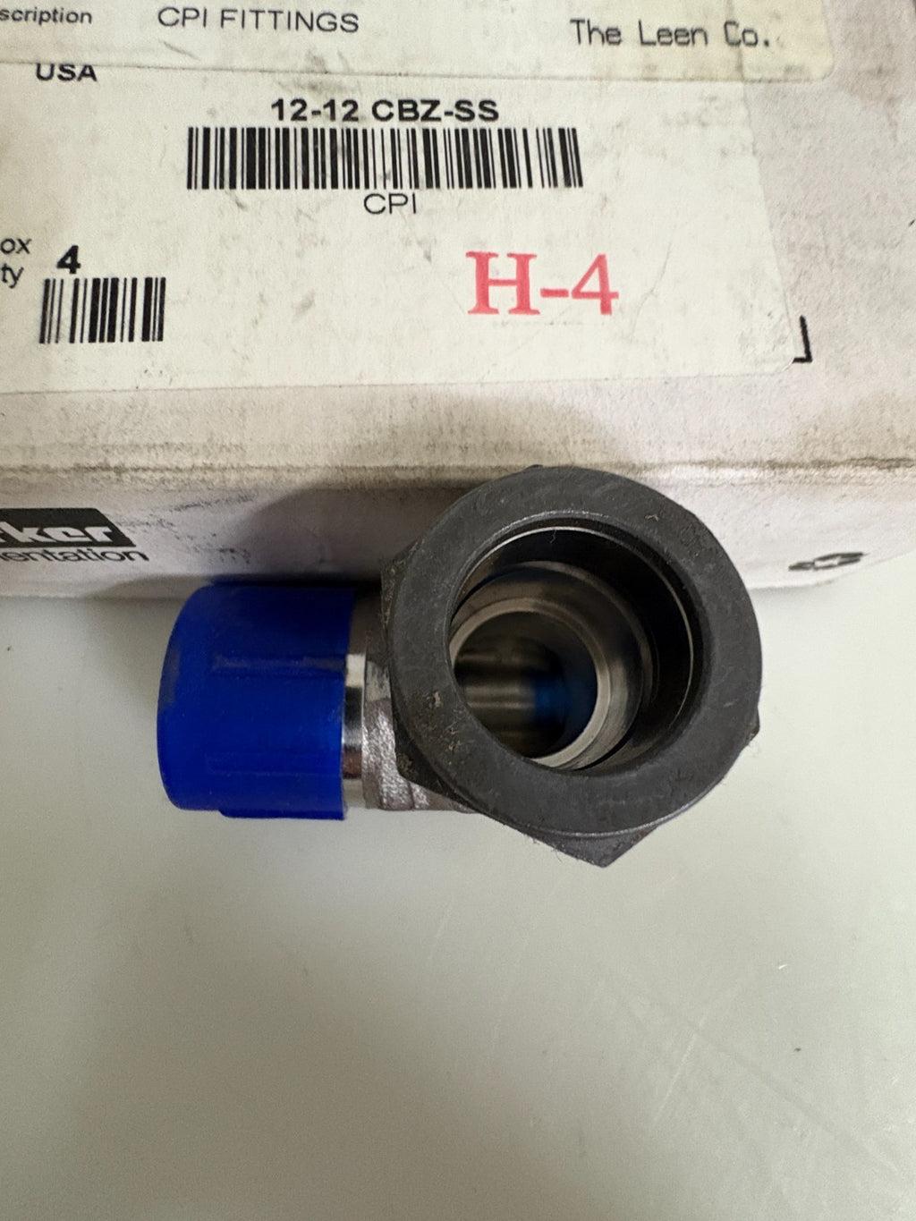 LOT OF 4 PARKER HANNIFIN 90 DEGREE MALE ELBOW FITTINGS 12-12 CBZ-SS
