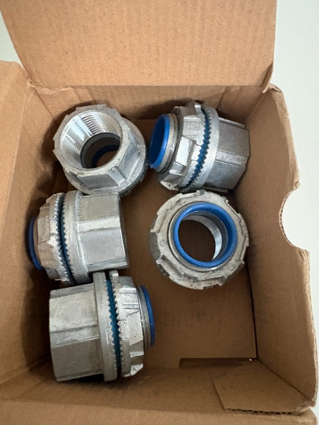 ABB THOMAS & BETTS 1" T & B HUB #H100-TB 5 IN BOX4