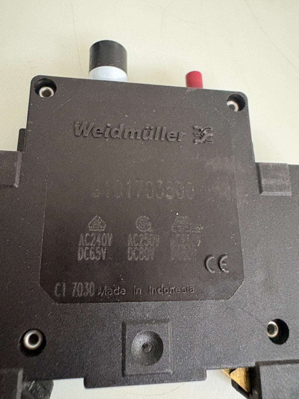 LOT OF 4 WEIDMULLER 3 AMP CIRCUIT BREAKER 9101 7035002