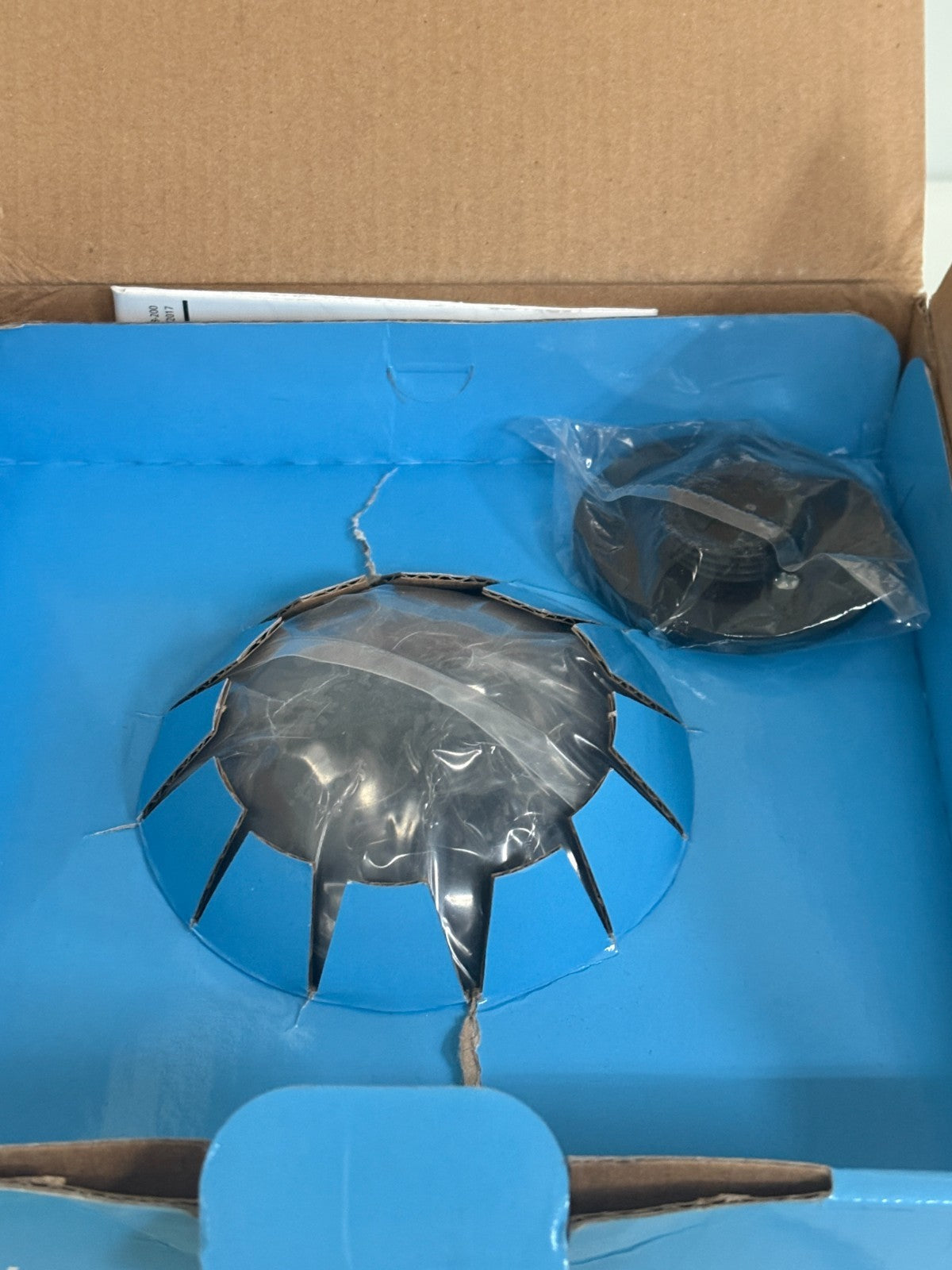 VEW INDOOR DOME CAMERA MD4A417028F122