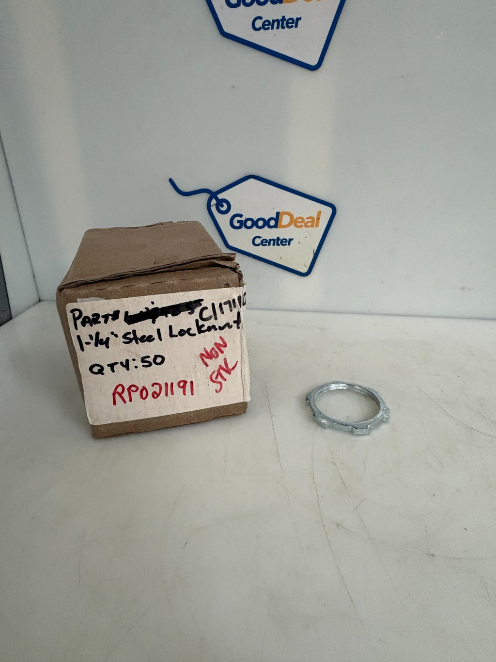 APPLETON 1 1/4" STEEL LOCK LOCKNUT #RP021191 50 IN BOX0