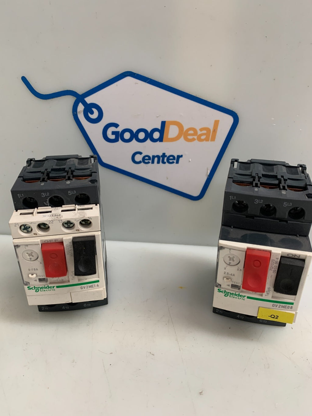 SCHNEIDER ELECTRIC GV2ME14 + GV2ME08  Circuit Breaker  (Mix Lot of 2)0