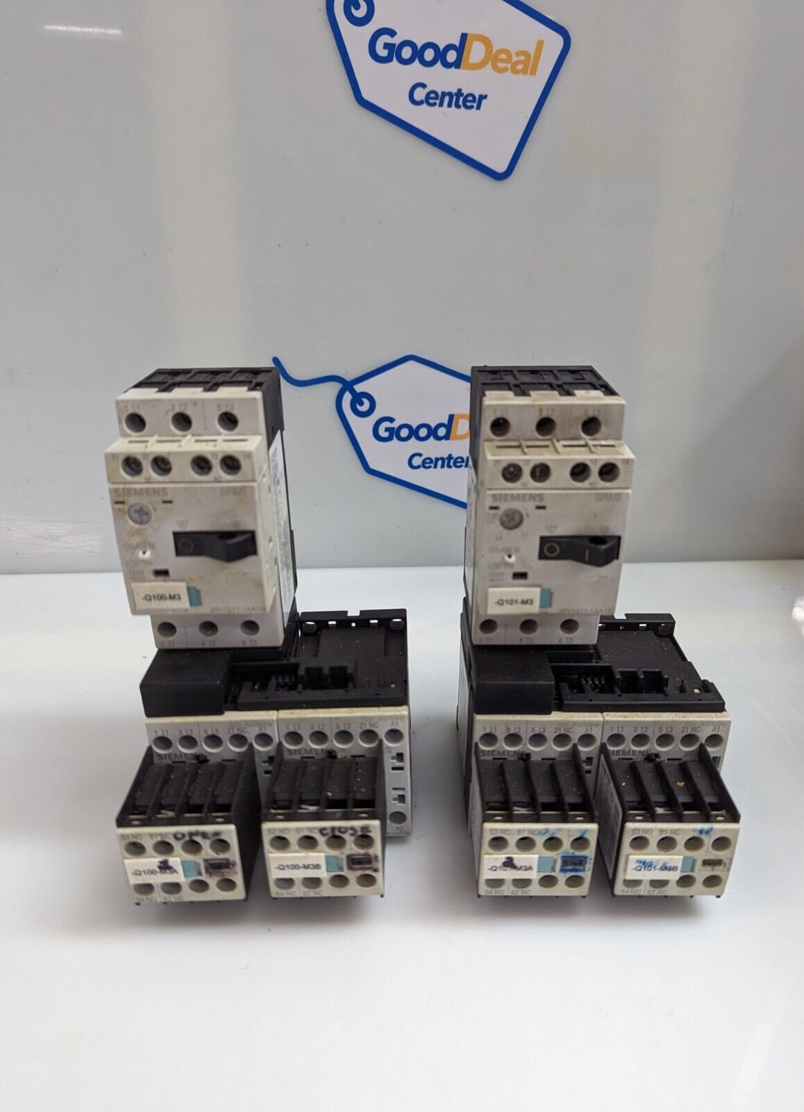 Siemens 3RV1011-1AA10 Circuit breaker + 3RT1016-1AF02 x2 +2RH1911-1FA11 x 2