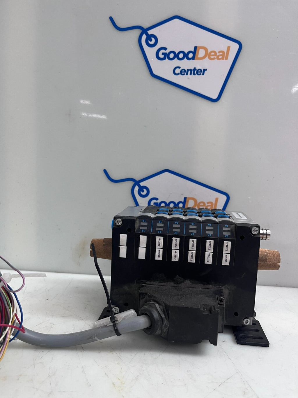 FESTO  Pneumatic Manifold Unit (In good condition)