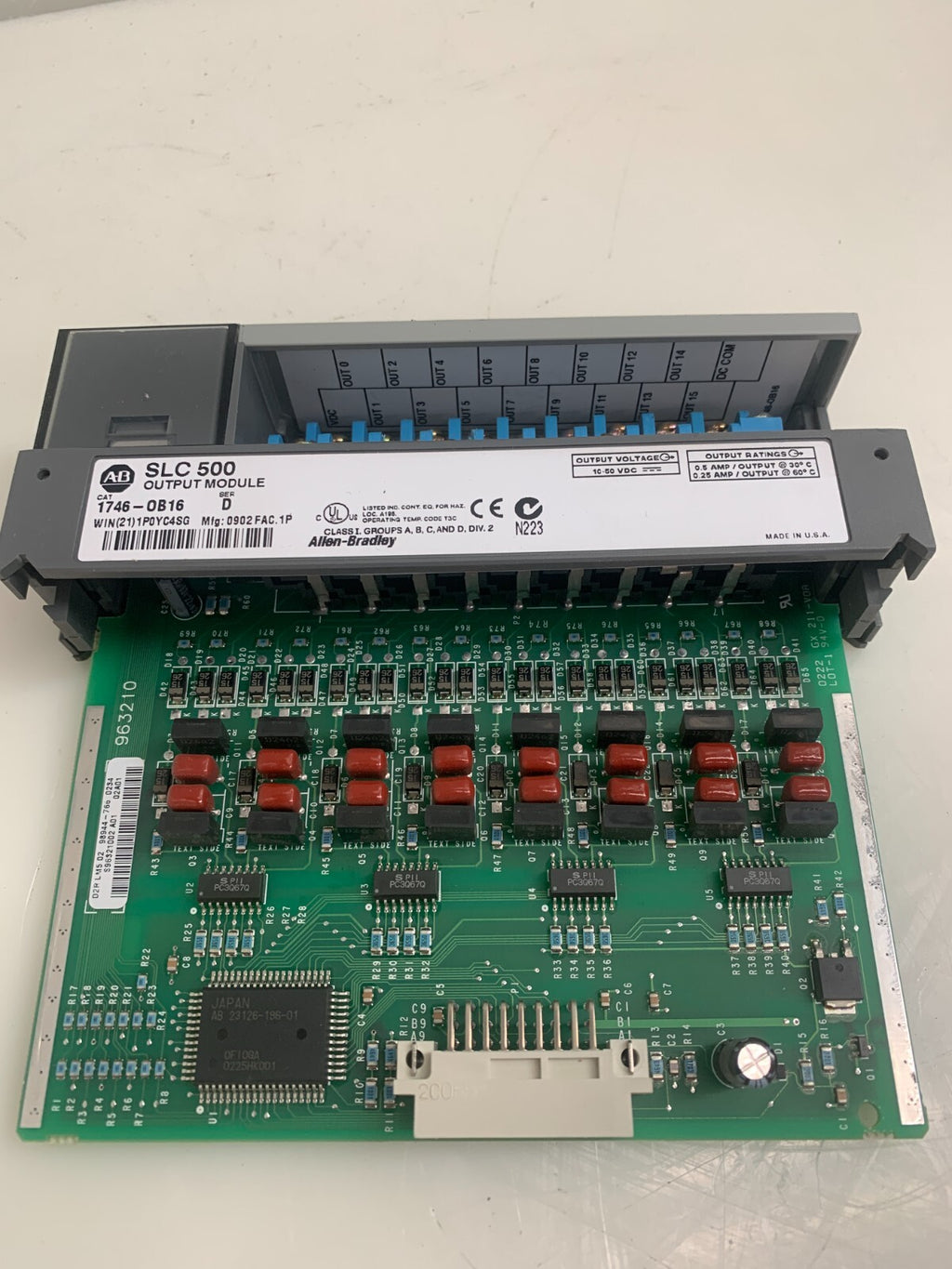ALLEN-BRADLEY SLC500 Input Module  1746-1B16  Ser D2
