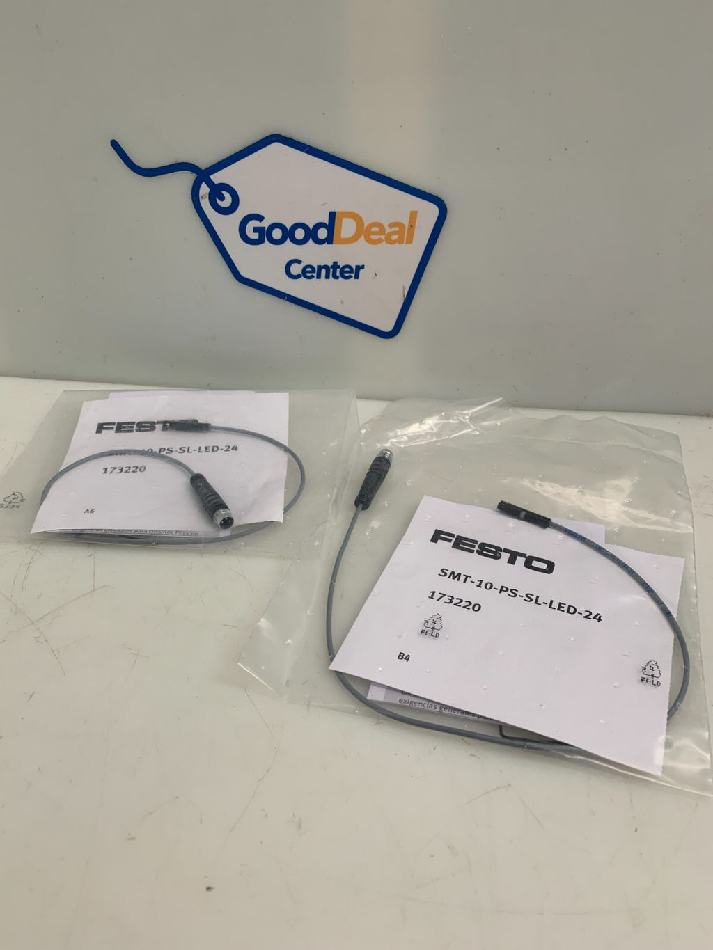 Lot of 2 FESTO SMT-10-PS-SL-LED-24 173220 Proximity Switch0