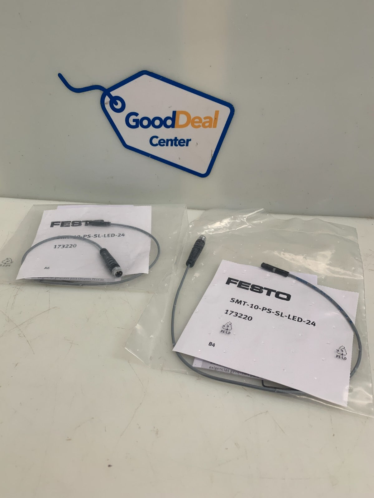 Lot of 2 FESTO SMT-10-PS-SL-LED-24 173220 Proximity Switch0