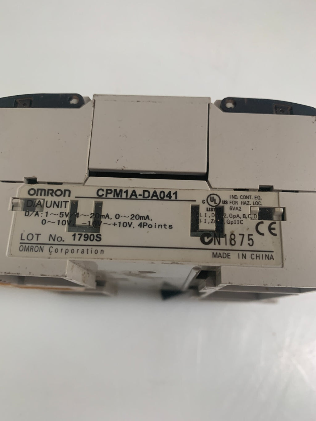 OMRON  PLC Unit  CPM1A-DA041