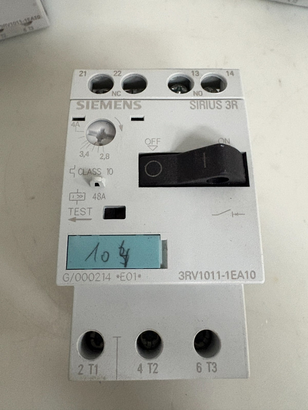 LOT OF 4 SIEMENS MOTOR CIRCUIT BREAKER 3RV1011-1EA10