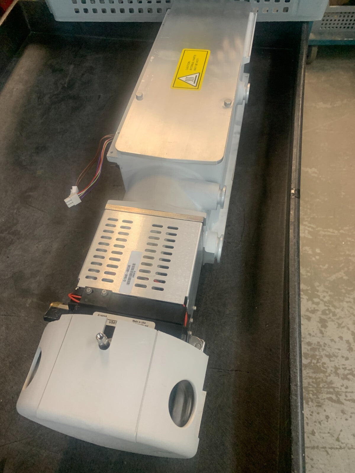 AGILENT Source Unit  w/Vacuum Assembly & AGILENT  Electro Spray Ion Source