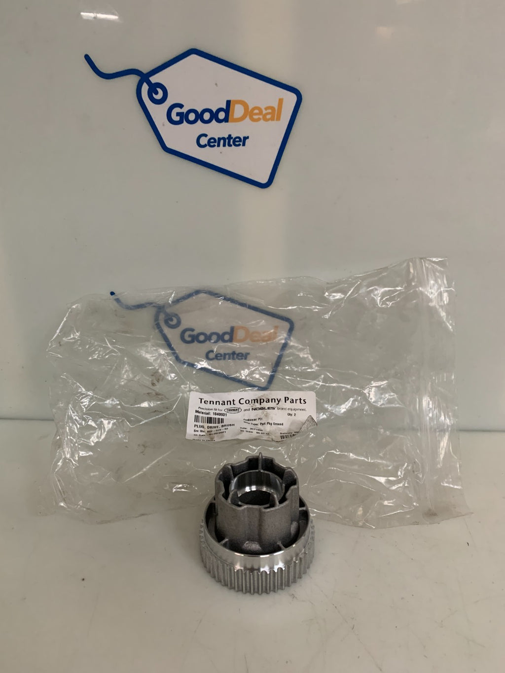 TENNANT PLUG DRIVE BRUSH #1040931