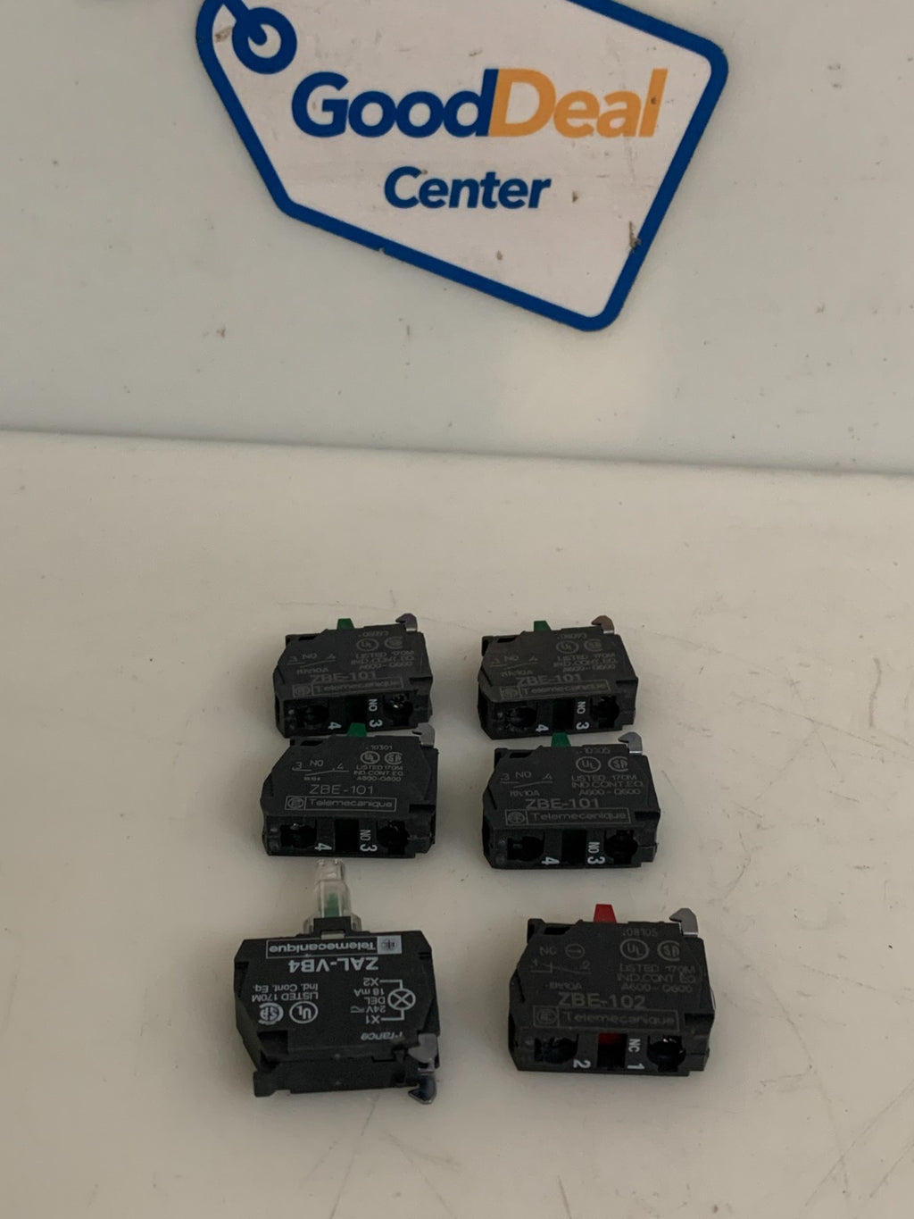 MIX LOT OF 6  TELEMECANIQUE CONTACT BLOCK  4XZBE-101  1XZBE-102 1XZAL-VB4