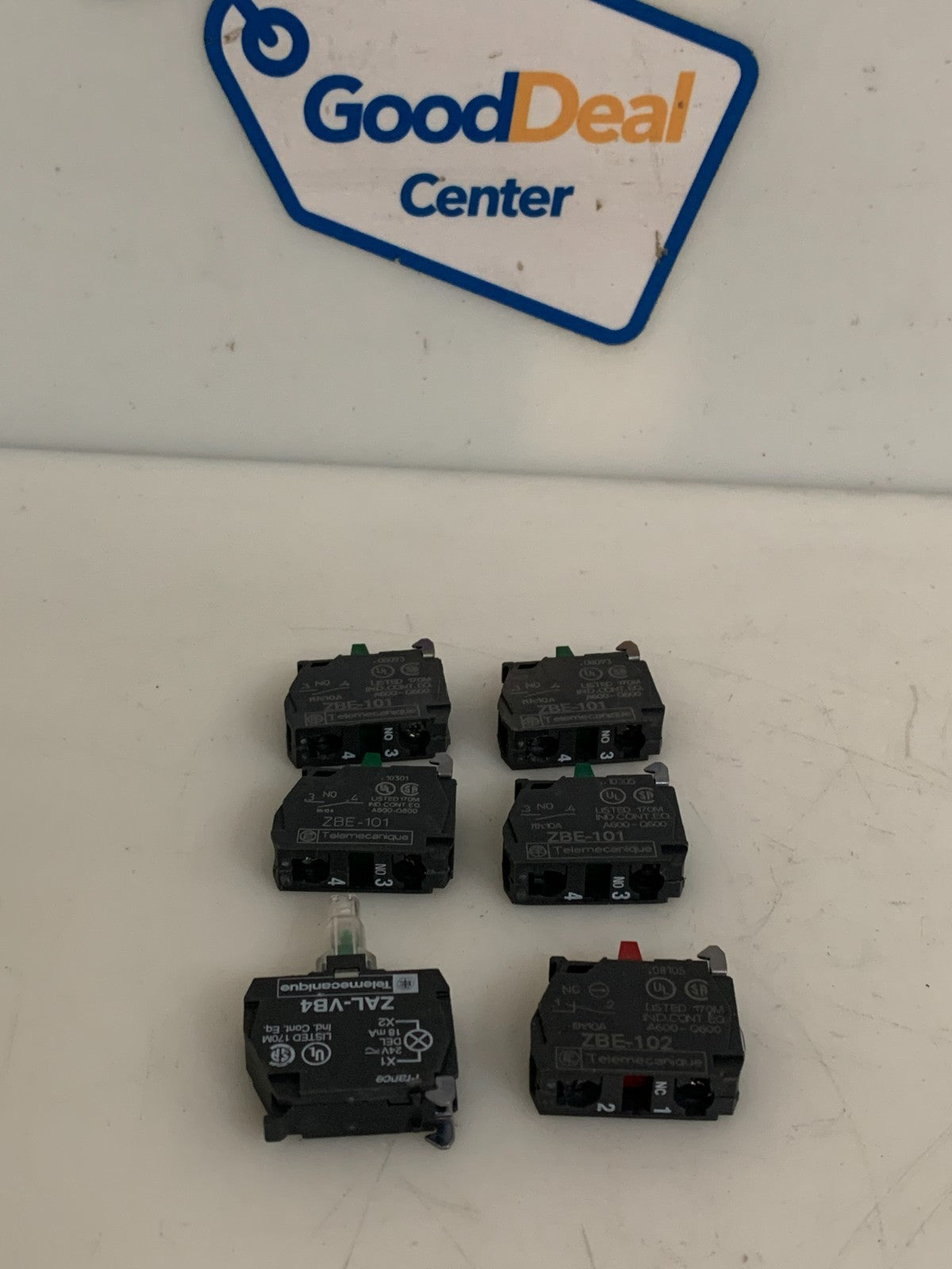 MIX LOT OF 6  TELEMECANIQUE CONTACT BLOCK  4XZBE-101  1XZBE-102 1XZAL-VB4