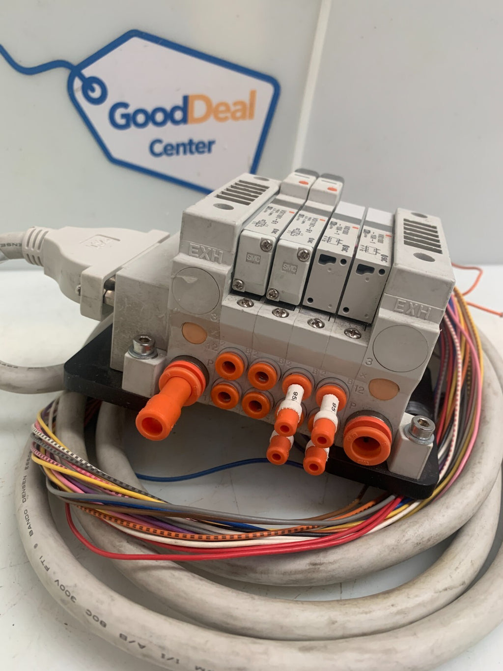 SMC Pneumatic Manifold 2x VVQ1000 and 2x VQ1101-51 w/cable