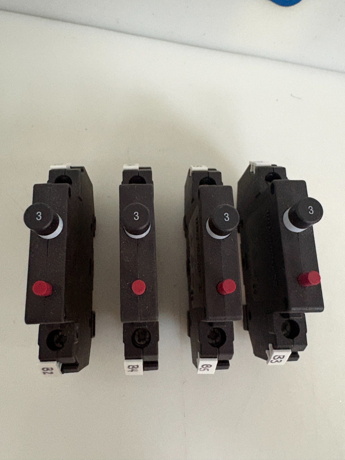 LOT OF 4 WEIDMULLER 3 AMP CIRCUIT BREAKER 9101 7035001