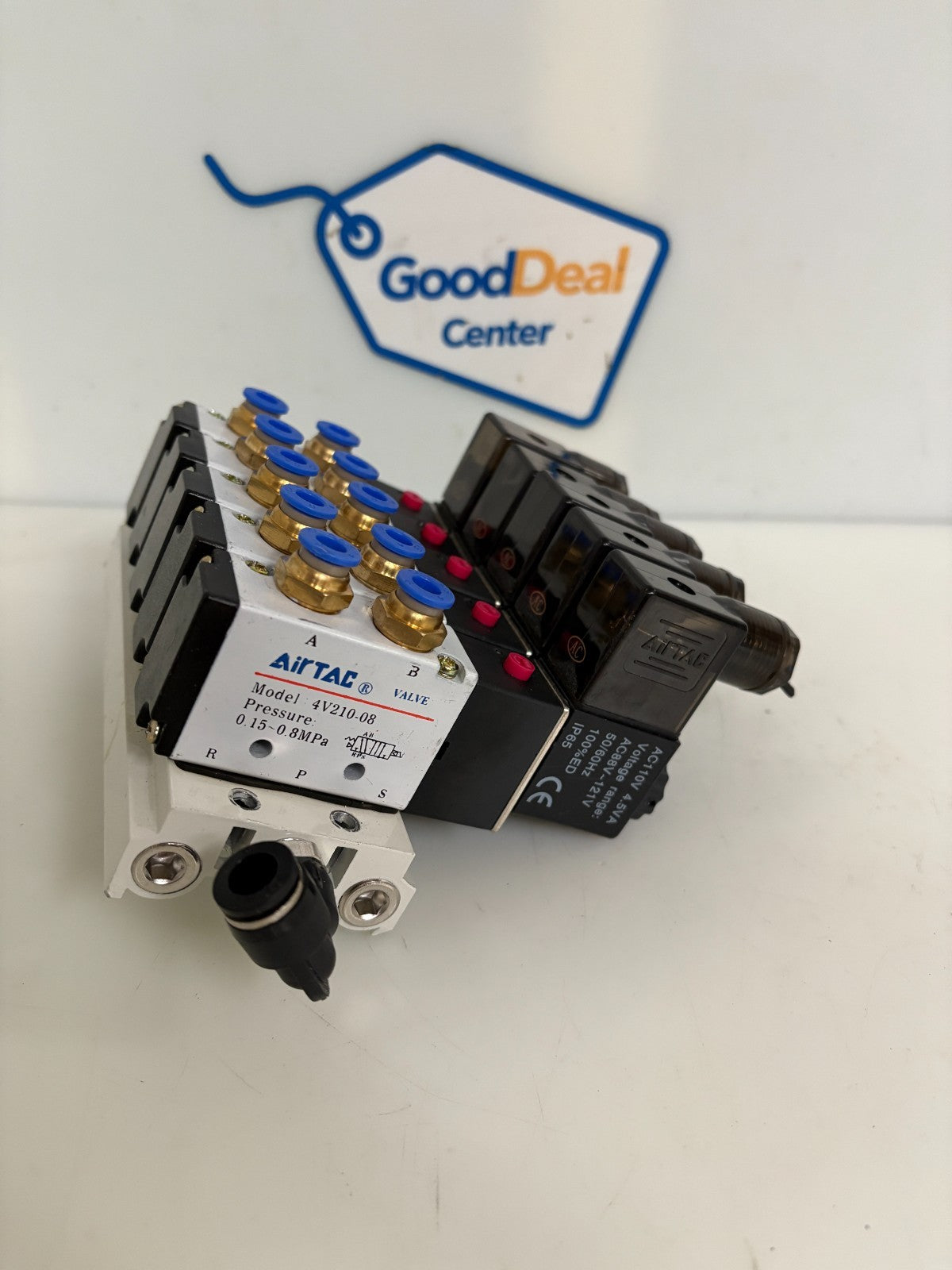 LOT OF 5 AIRTAC PNEUMATIC VALVE 4V210-08 ON DISTRIBUTION BLOCK