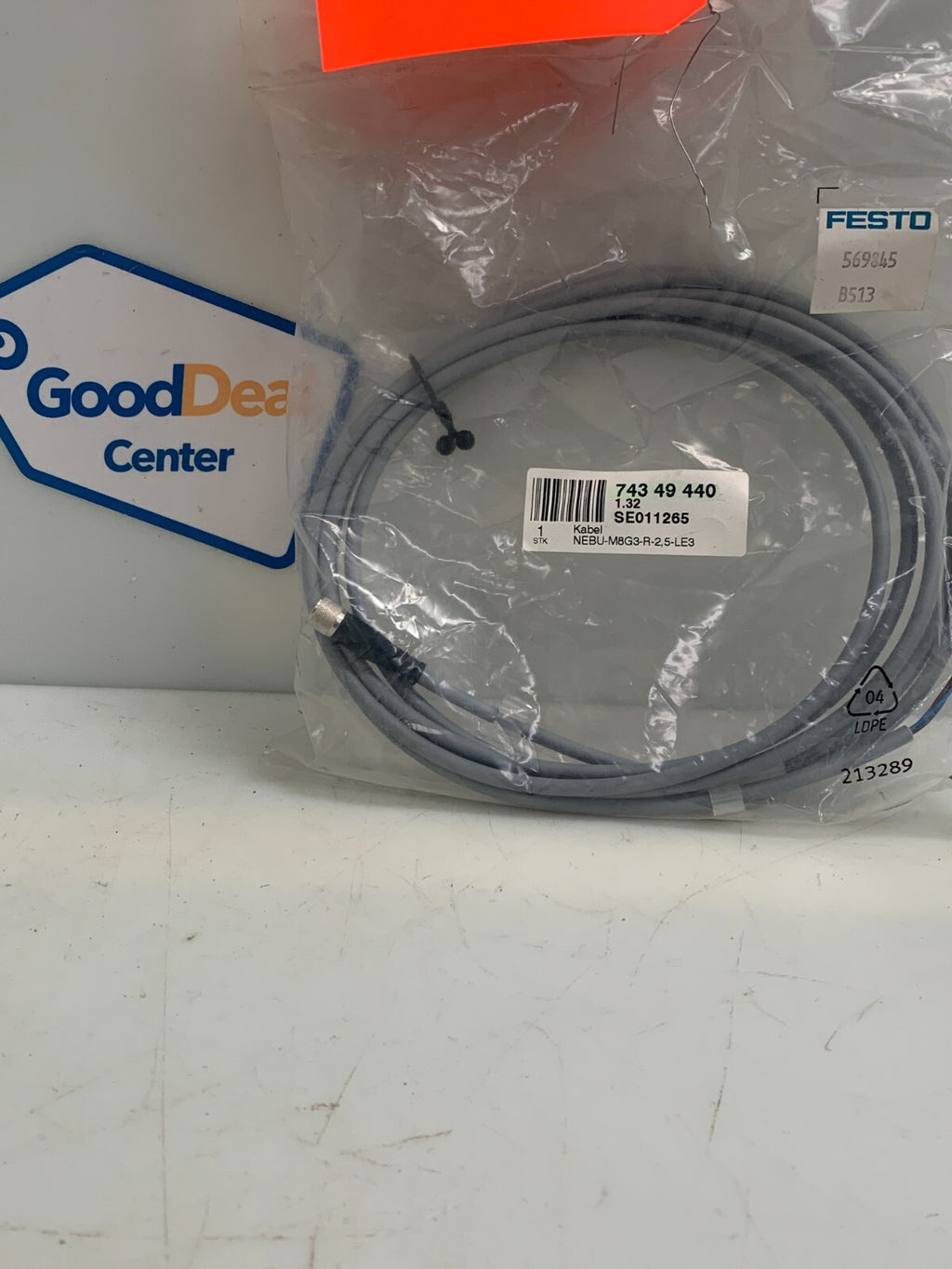 FESTO NEBU-M8G3-R-2.5-LE3  Connecting Cable 5698450