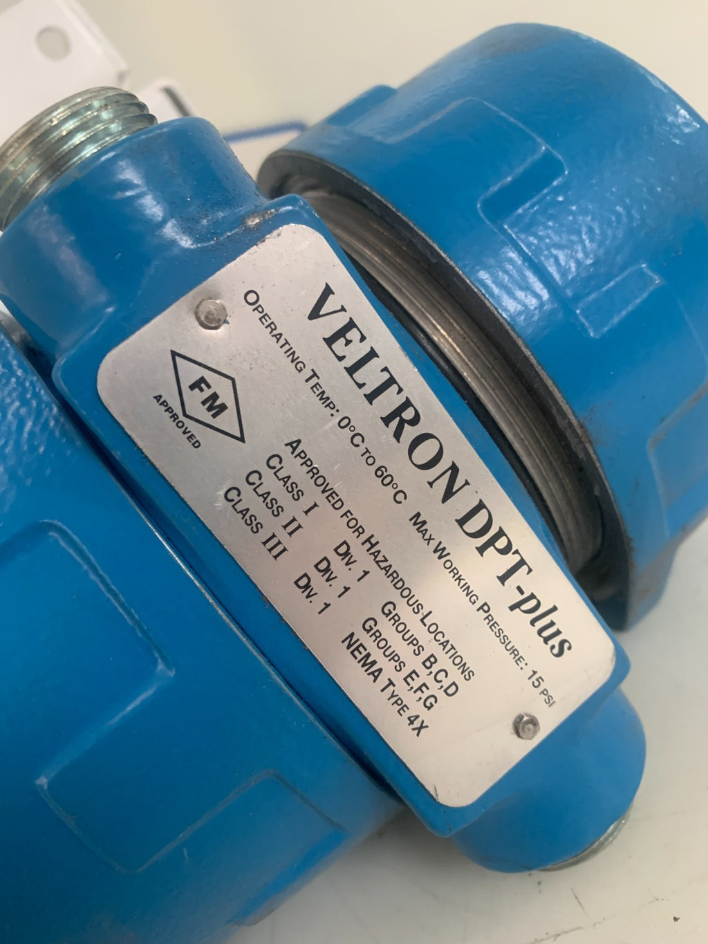 AIR MONITOR CORP VELTRON DPT-PLUS #91370 COMPLETE W/BRACKET