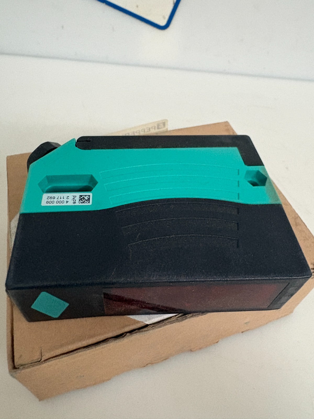 PEPPERL & FUCHS RETROFLECTIVE SENSOR 134129 TYPE RLK28-55/31/1161