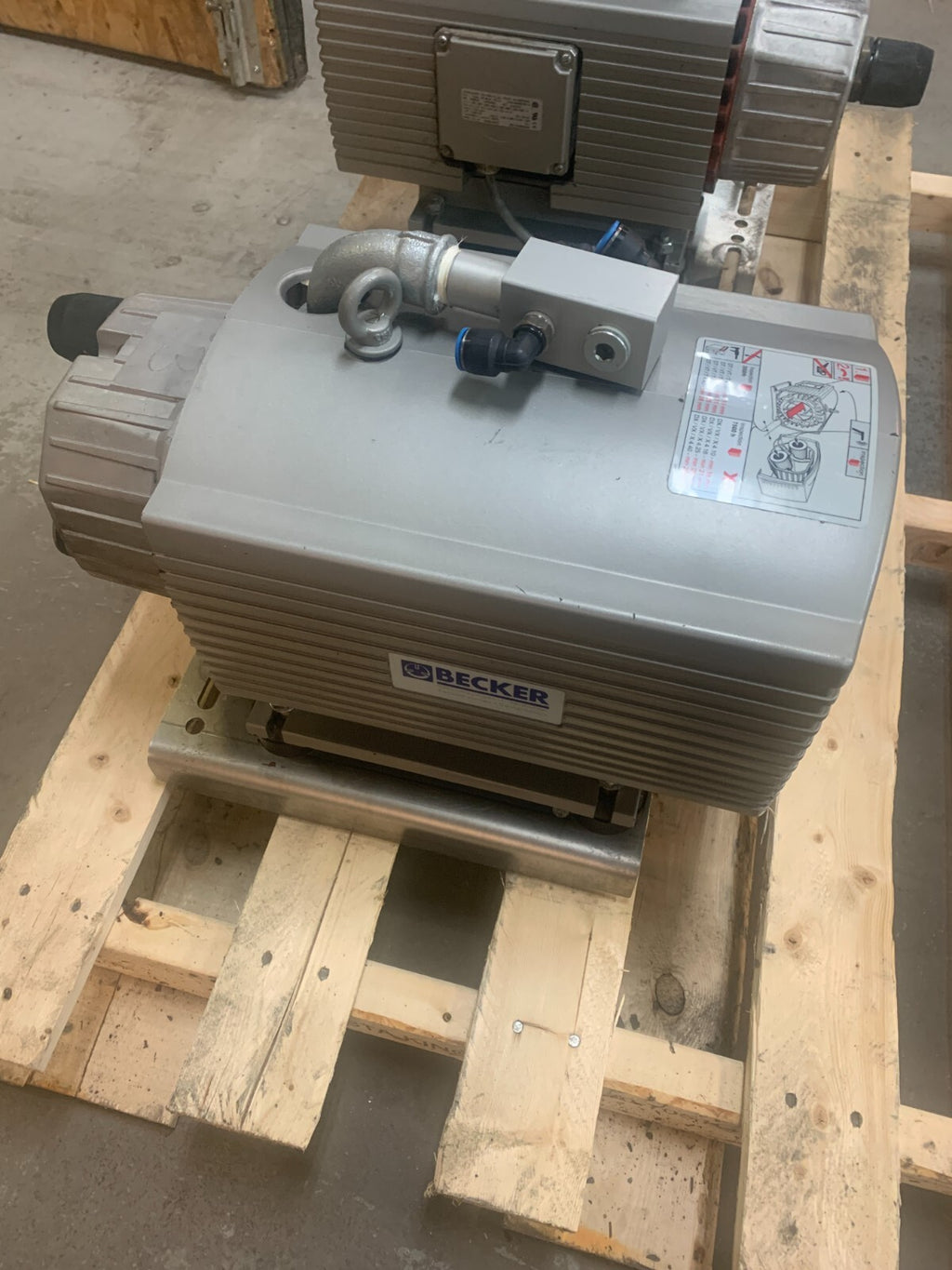 BECKER DP902-70/4 Vacuum Pump  SCHUBERT 169117 E2525000