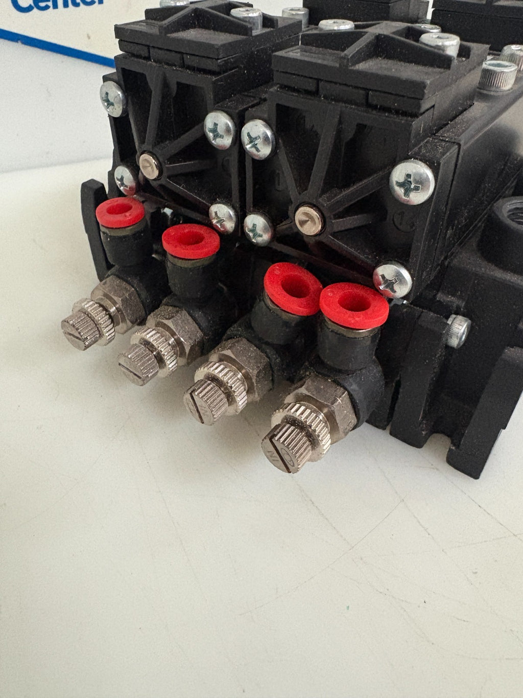 PNEUMAX 2 WAY AIR PILOT PNEUMATIC (LOT OF 2) 1011.52.1.9 W/BASE ISO 13