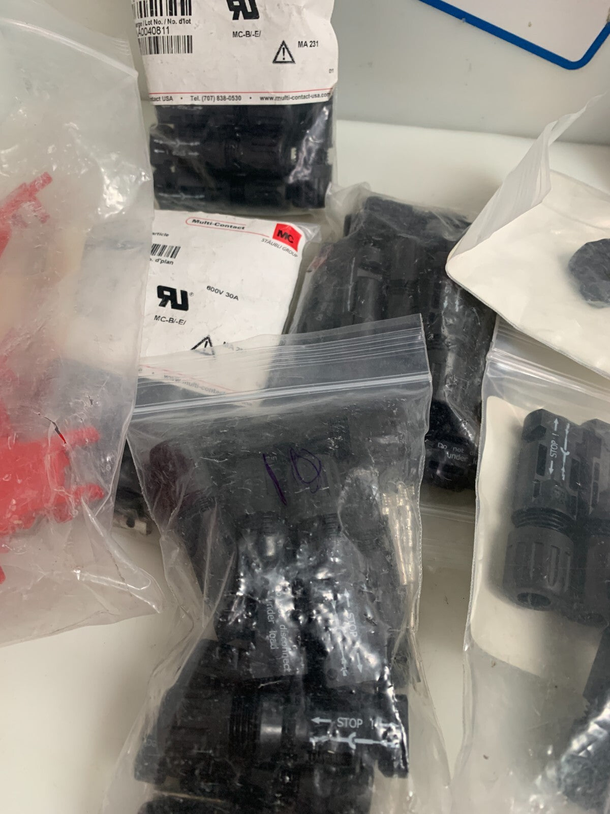 STAUBLI MULTI CONTACT 32-001 4 P0001-UR  LOT OF MIX CONNECTOR AND TOOLS4