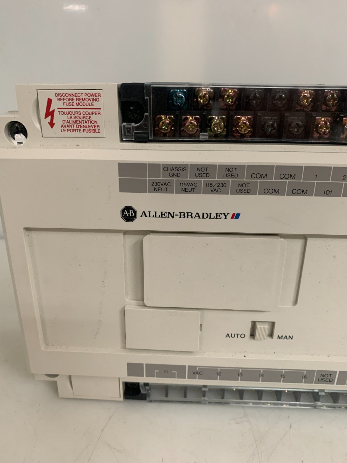 ALLEN BRADLEY SLC 150 PROGRAMMABLE CONTROLLER 1745-LP151  SERC