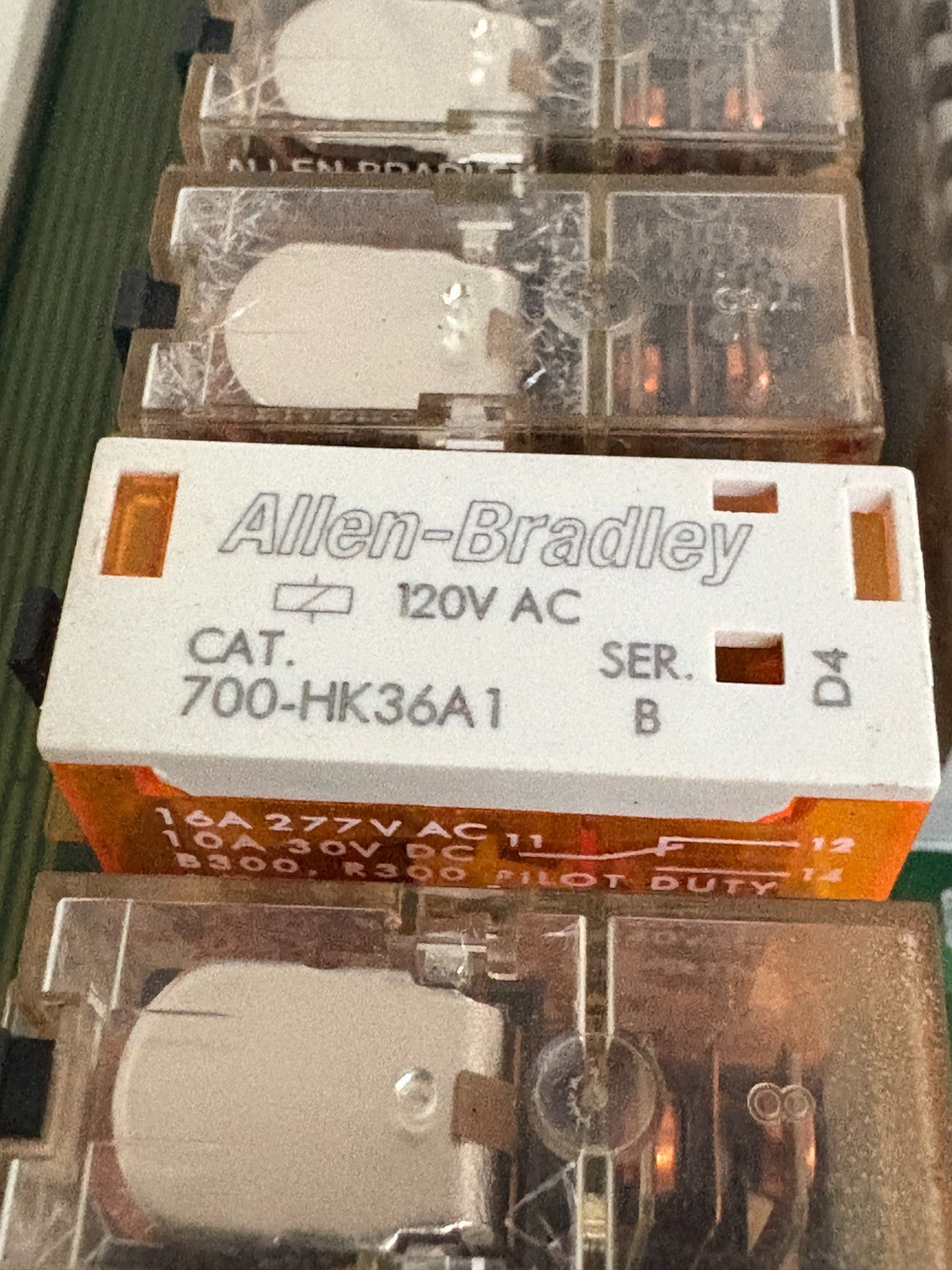 ALLEN BRADLEY RELAY MASTER MODULE 1492-XIM120-BR A3