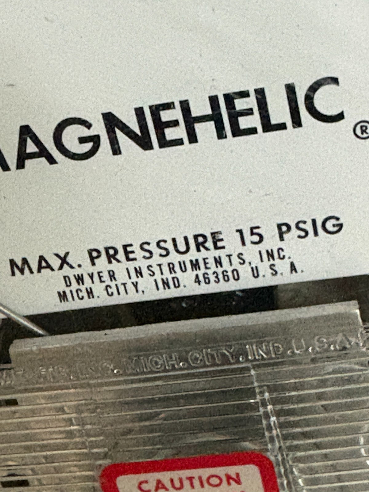 DWYER MAGNEHELIC PRESSURE GAUGE 2005 2