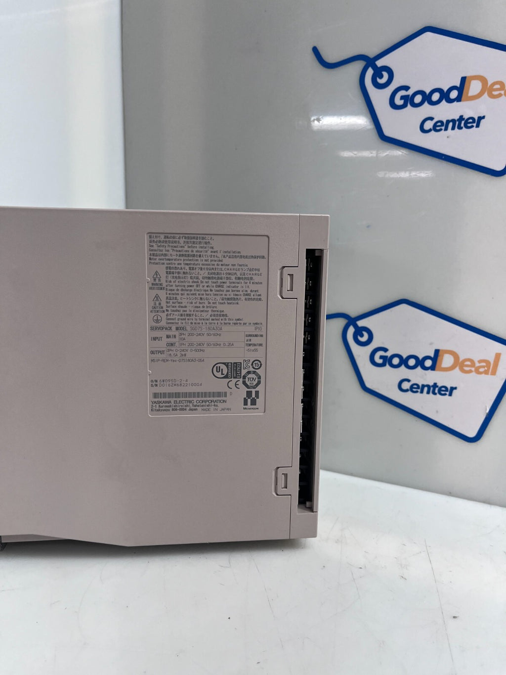 YASKAWA SGD7S-180A30A ServoPack 200V