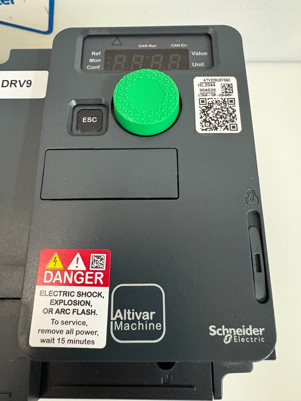 SCHNEIDER ALTIVAR MACHINE 320 MOTOR DRIVE 1HP ATV320U07S6C