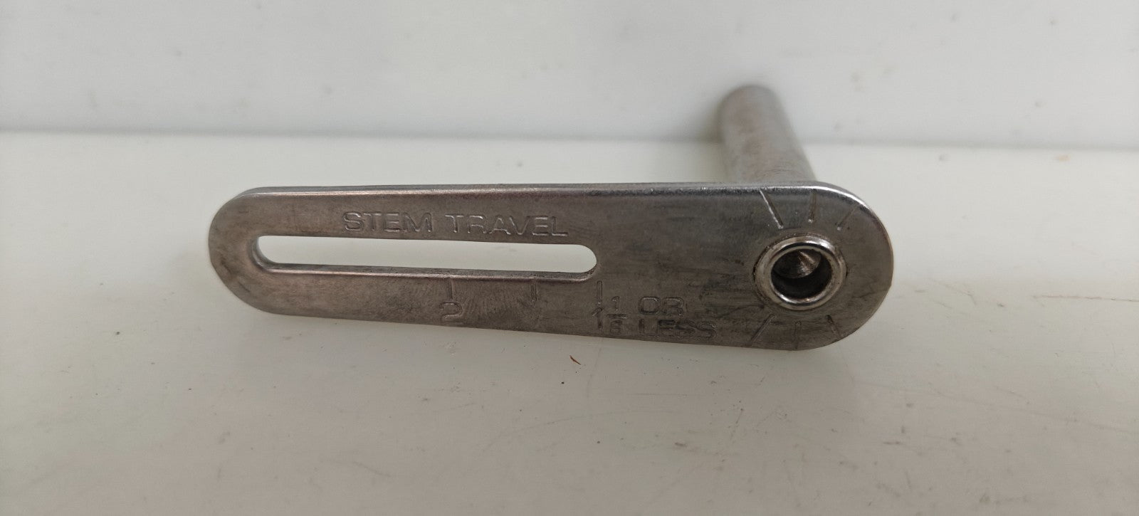 FISHER CONTROLS SHAFT ASSY 15A 9609X0121