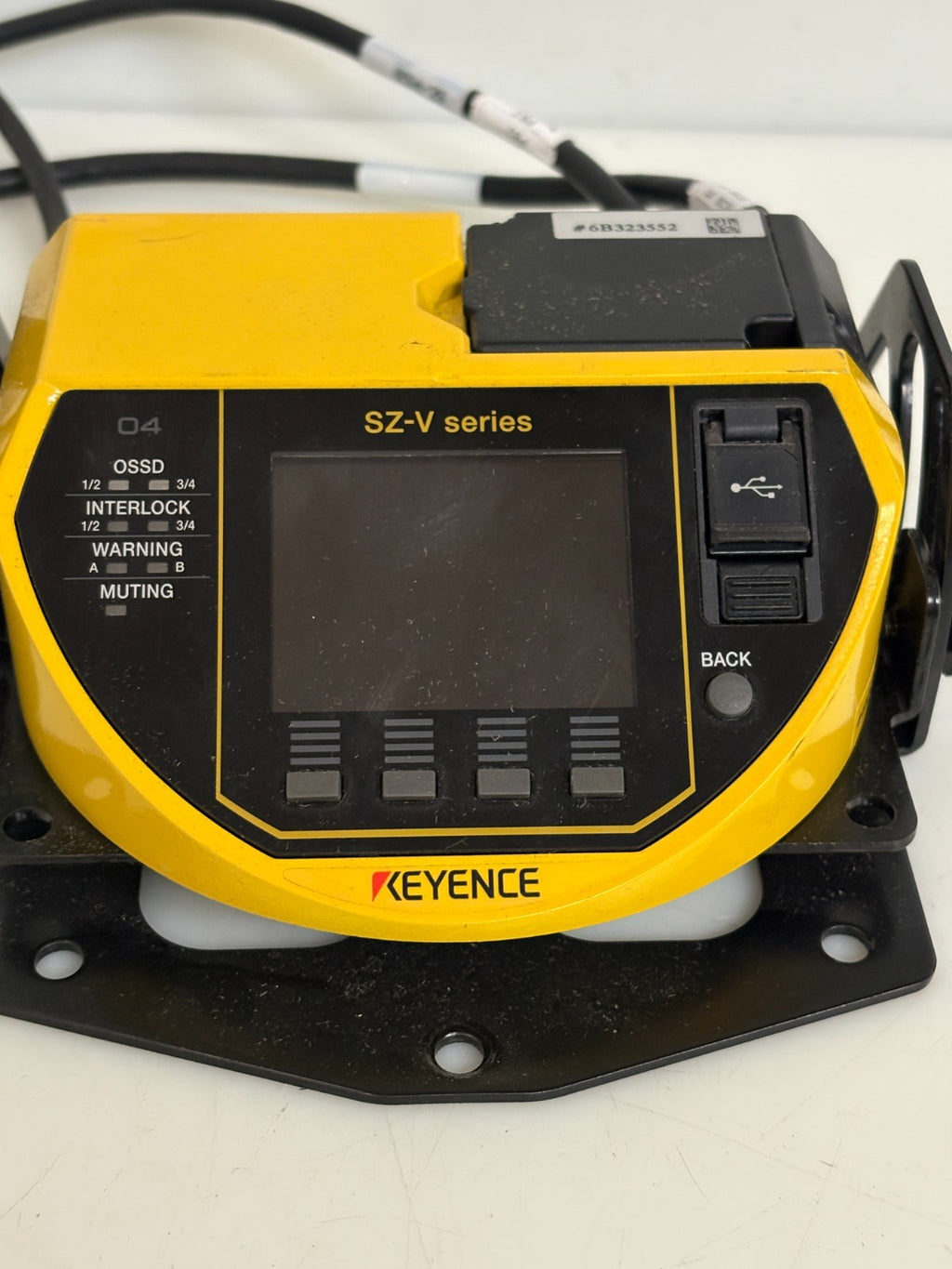 KEYENCE LASER SCANNER SZ-VU04 W/BRACKET
