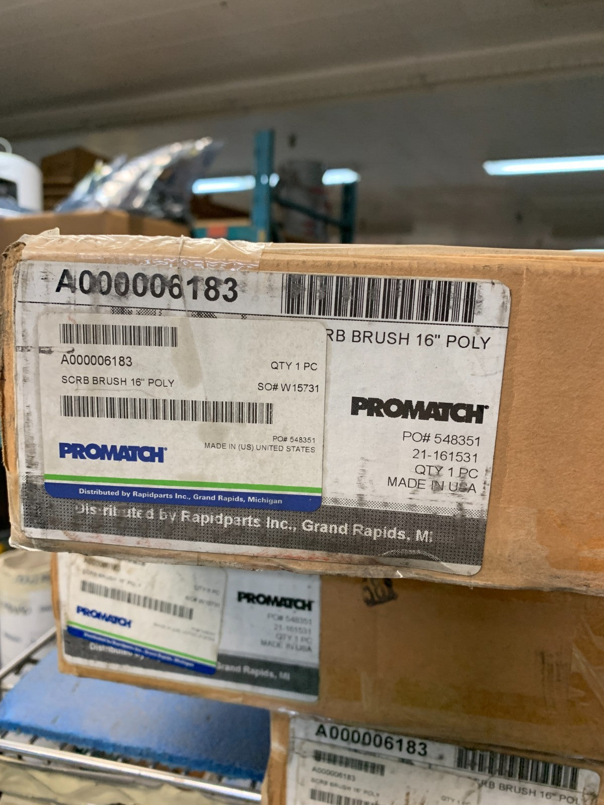 PROMATCH 16" POLY SCRUB BRUSH W/G 400X ASSY
