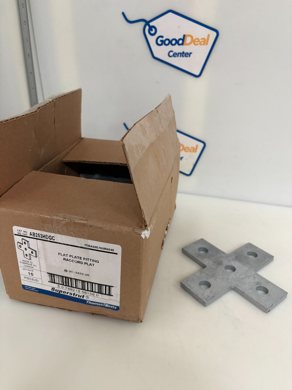 ABB THOMAS & BETTS AB253HDGC FLAT PLATE FITTING 10 IN BOX0