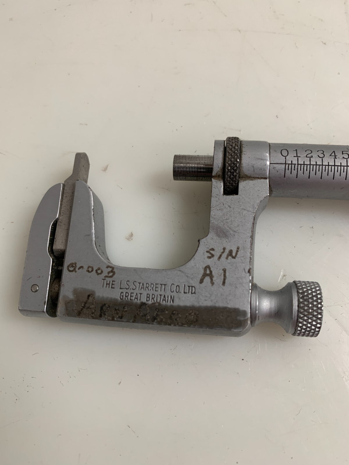 STARRETT 0-1" ANVIL MICROMETER #220