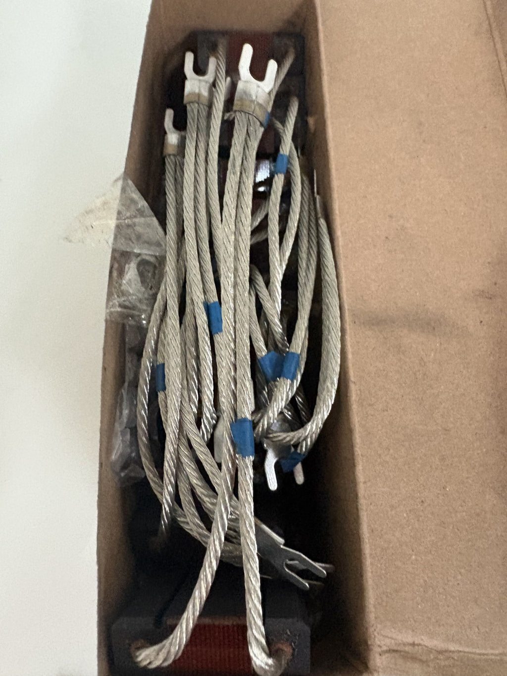 LOT OF 12 MERSEN DC MOTOR BRUSH Z3085
